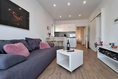 Melone Apartman 2 Dramalj by Villas Guide