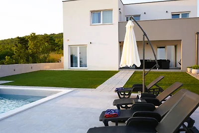 Villa Luminosa by Villas Guide