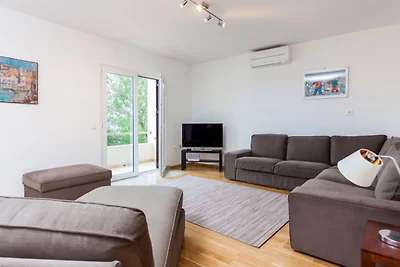 Waterfront Villa Dora by Villas Guide