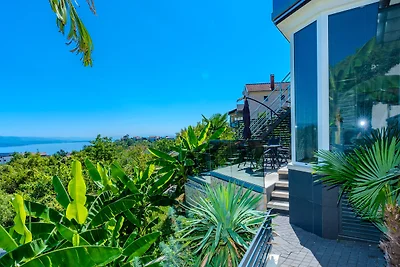 Villa Eduarda pool&whirpool by Villas Guide