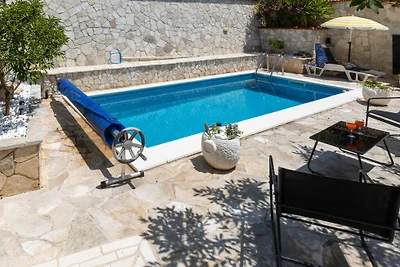 Villa Tina Desne by Villas Guide