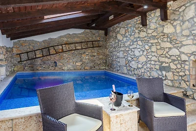 Villa Hidden world with pool by Villas Guide