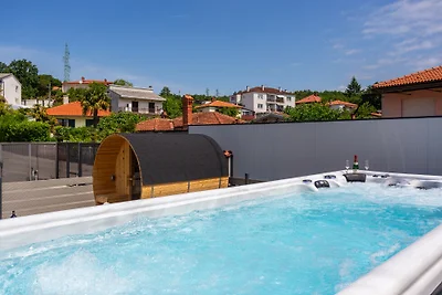 House Luka by Villas Guide