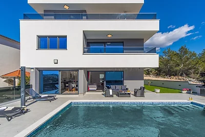 Villa Shaula by Villas Guide