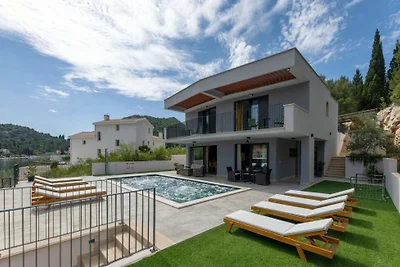 Villa Juma by Villas Guide