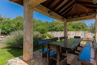 Villa Popovica Dvori by Villas Guide