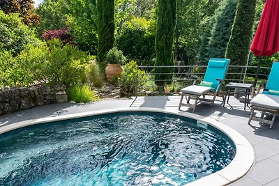 Little blue House by Villas Guide