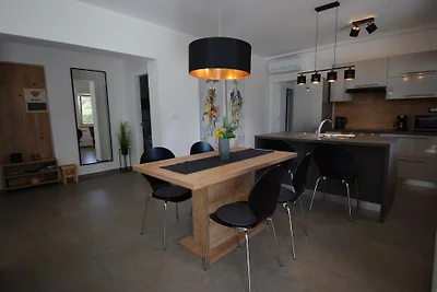 Apartman Summer Breeze by Villas Guide