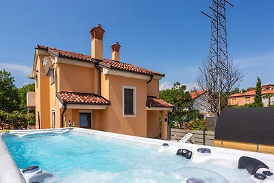 House Luka by Villas Guide