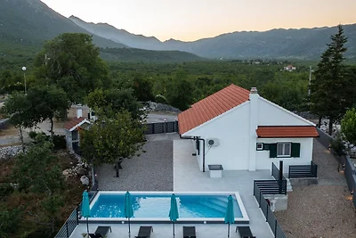 Villa Ika by Villas Guide