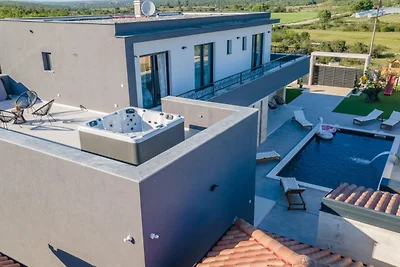 Villa Jollie by Villas Guide