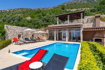 Villa Dia by Villas Guide