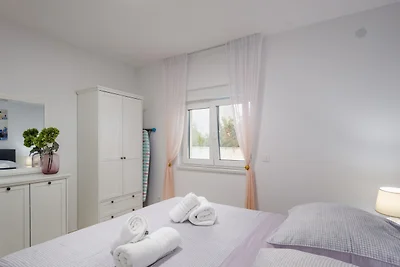 Villa Shaula 2 by Villas Guide