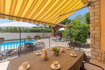 Villa Mary by Villas Guide