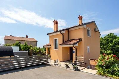 House Luka by Villas Guide
