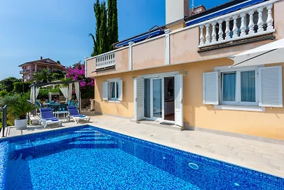 Vila Medea sea view by Villas Guide