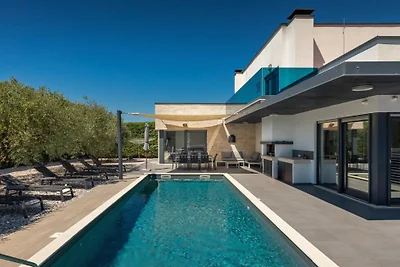 Villa Zara by Villas Guide