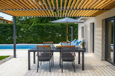 Villa Lakora by Villas Guide