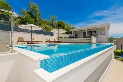 Villa Rusula -Makarska by Villas Guide