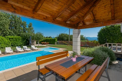 Villa Jelavic - Makarska by Villas Guide