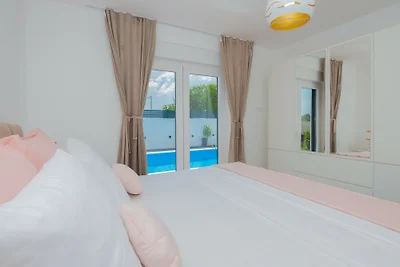 Villa Kristina - Makarska by Villas Guide