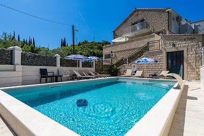 Apartment Azzurro 1 by Villas Guide