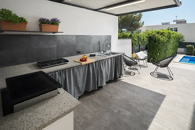 Villa Indie by Villas Guide