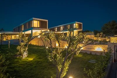 Villa Sunray - Infinity Pool & Sea View