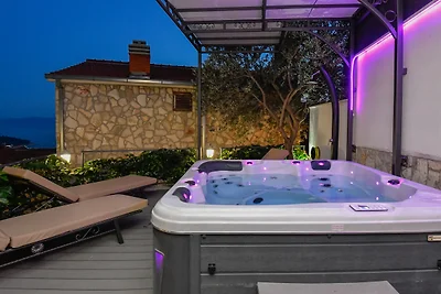 Villa Elizabeta Makarska by Villas Guide