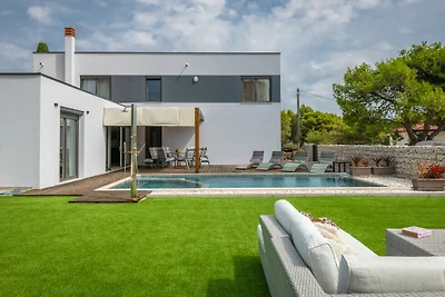 Villa Leana by Villas Guide