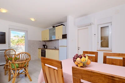 Apartman Arnia pool&beachfront by Villas...