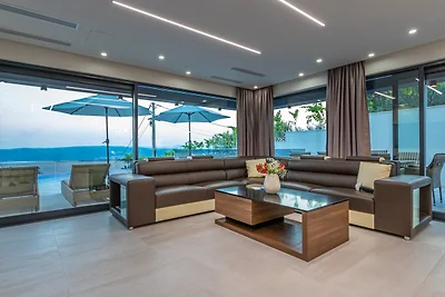 Villa Sun View by Villas Guide