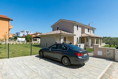 Activity villa Angelina with pool in Novigrad