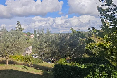 Flora Apartment with pool by Villas Guide