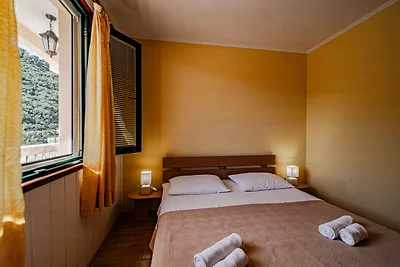 APARTMAN ÐONI 1 by Villas Guide