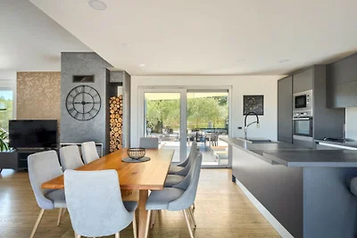 Villa Zara by Villas Guide