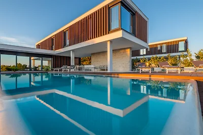 Villa Sunray - Infinity Pool & Sea View