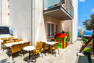 Apartman Zora 3 by Villas guide