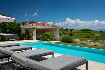 Villa Monte by Villas Guide