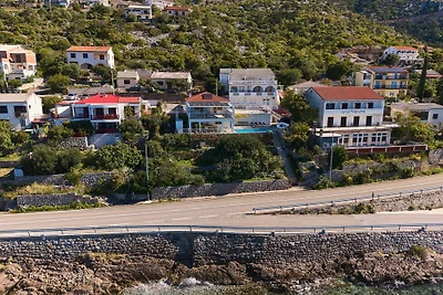 Apartman Arnia pool&beachfront by Villas...