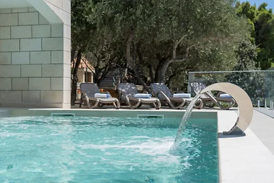 Villa Toma by Villas Guide