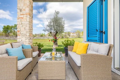 Villa Gajana 2 by Villas Guide