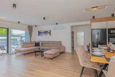 Villa Kristina - Makarska by Villas Guide