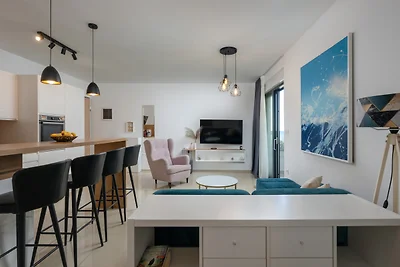 Apartment Megi with Shared Pool & Sea View...