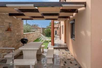 Apartman Damir 1 by Villas Guide