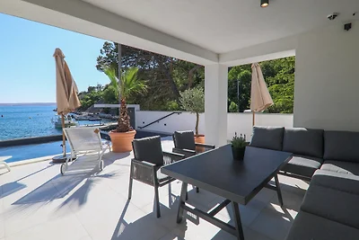 Villa Palazzo Maestral beachfront by Villas...