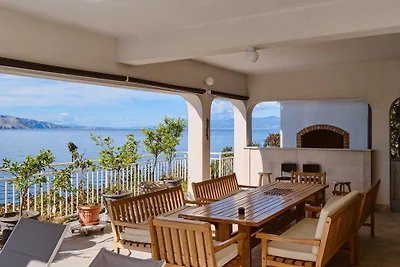 Apartman Arnia pool&beachfront by Villas...