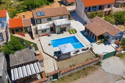 Villa Kunta by Villas Guide