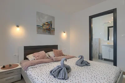 Villa La Perla by Villas Guide