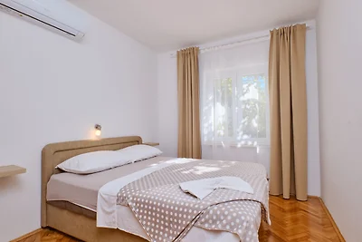 Apartment Mediera sea view 2 by Villas Guide